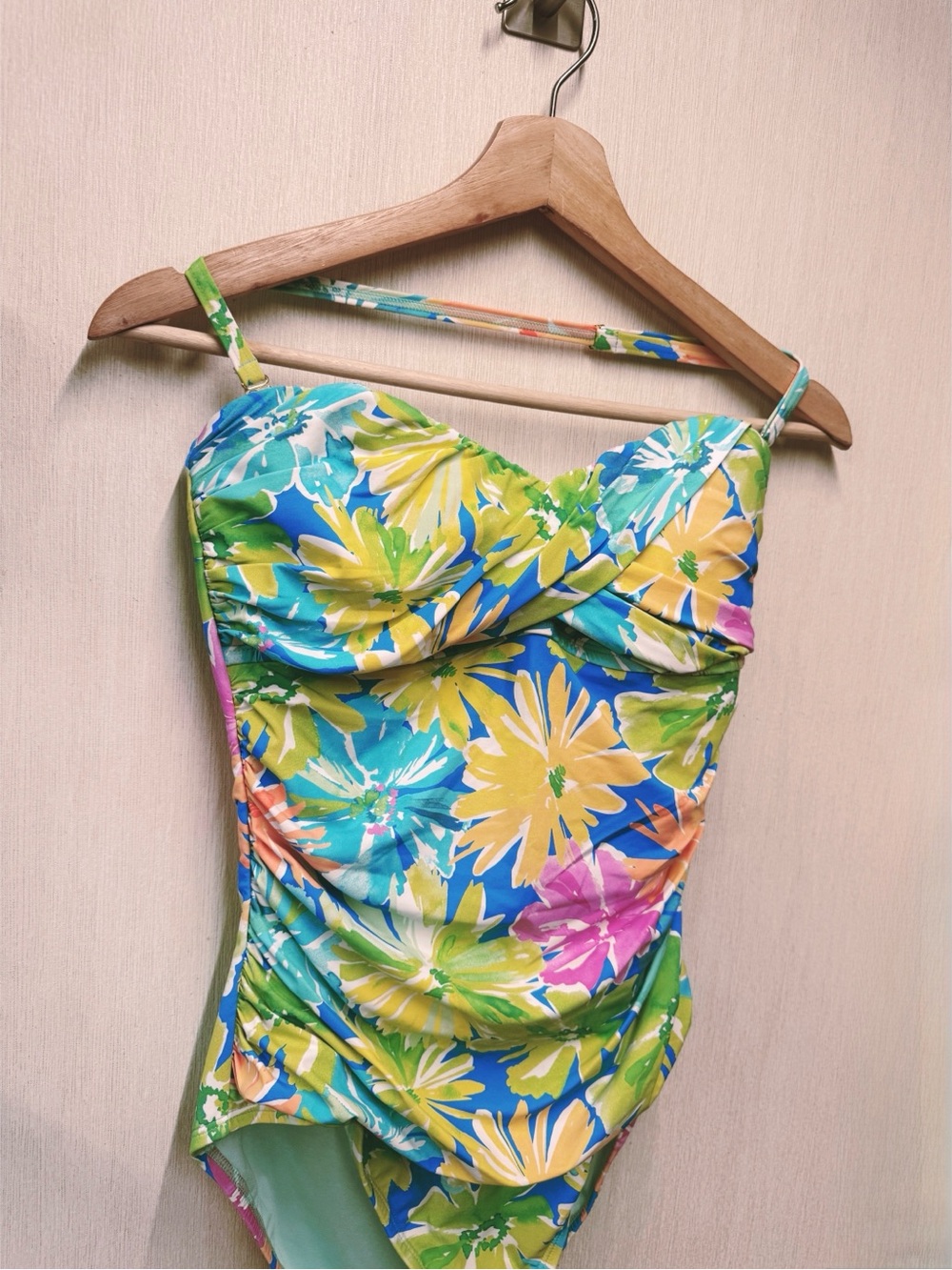 NWT Bleu Rod Beattie Tropical Floral Ruched One Piece Swimsuit, Size 10 - Picture 4 of 11